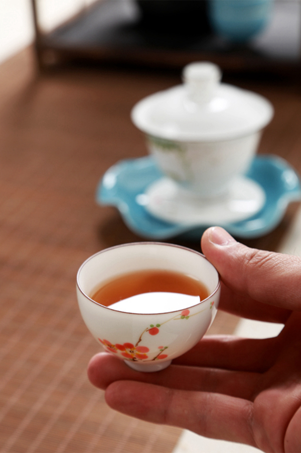 Set de tazas de té oriental pintadas a mano 06