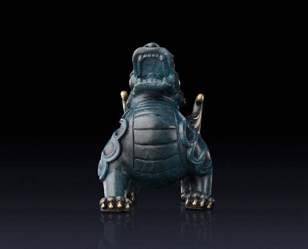 Statue of Pixiu: Oriental mythological creature that attracts abundance 03